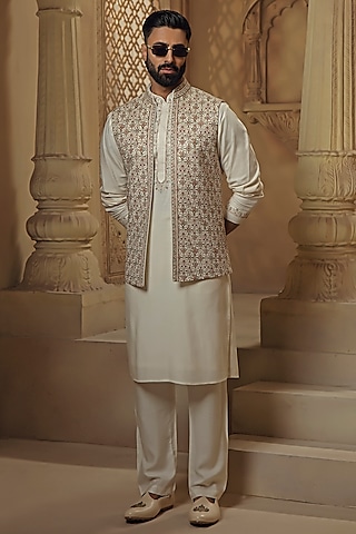 Cream Pashmina Silk Blend Kashmiri Embroidered Bundi Jacket Set by Vanshik