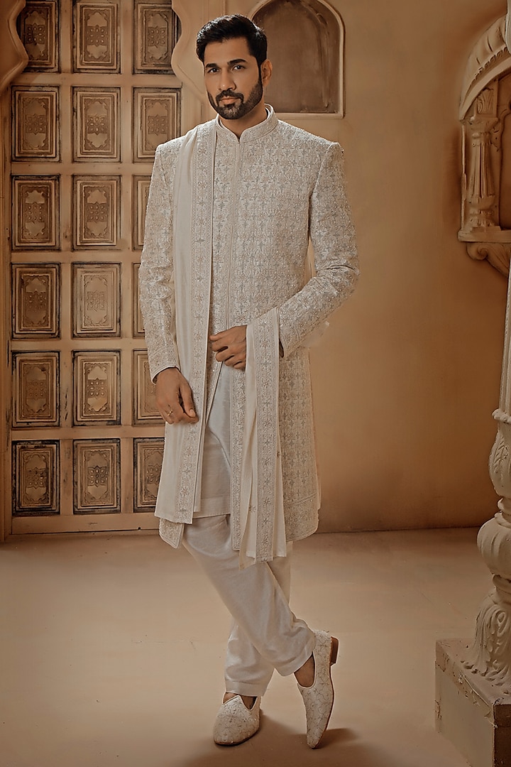 Pearl White Raw Silk Resham Embroidered Sherwani Set by Vanshik