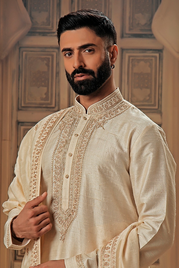 Pearl White Raw Silk Tilla Embroidered Kurta Set by Vanshik at Pernia's Pop Up Shop