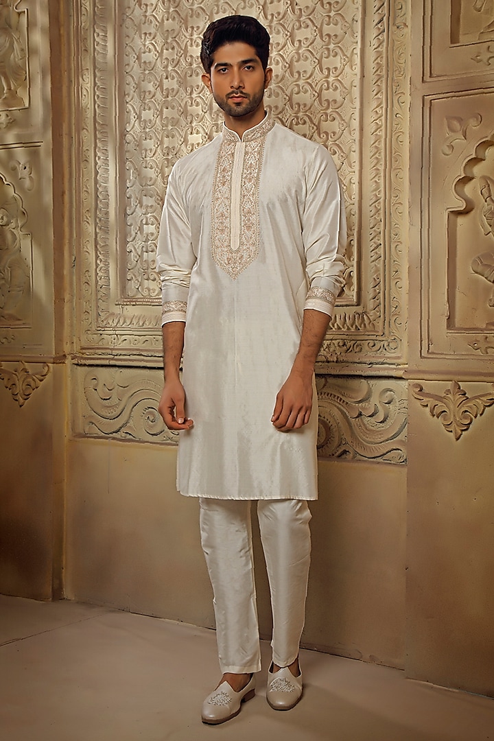 Pearl White Spun Silk Mirror Embroidered Kurta Set by Vanshik