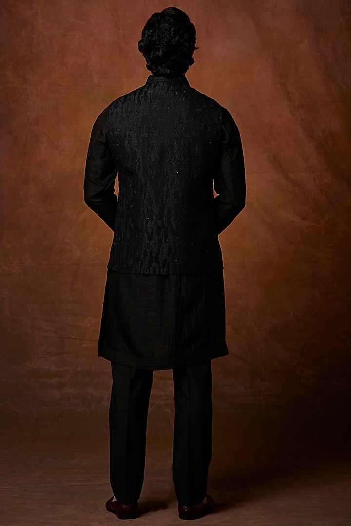 Black Silk Pearl Embroidered Bundi Jacket Set by Vanshik at Pernia's Pop Up Shop