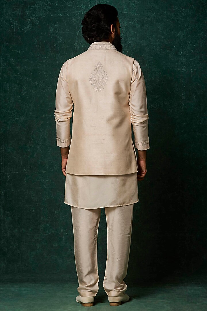 Blush Silk Embroidered Bundi Jacket Set by Vanshik at Pernia's Pop Up Shop