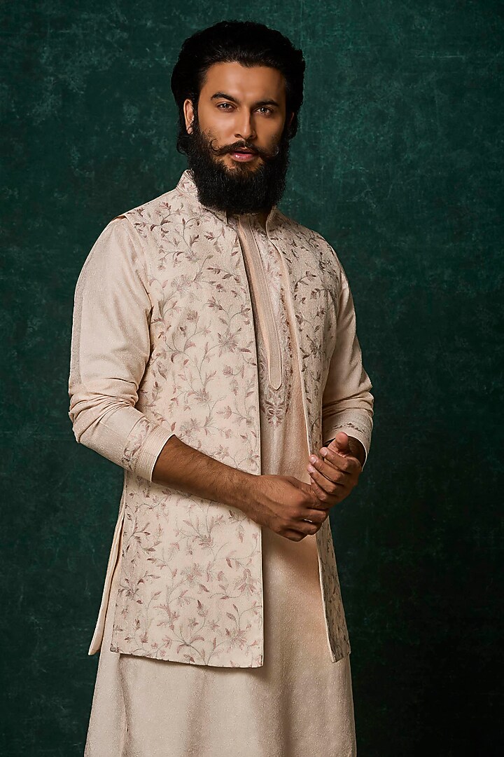 Blush Silk Embroidered Bundi Jacket Set by Vanshik at Pernia's Pop Up Shop