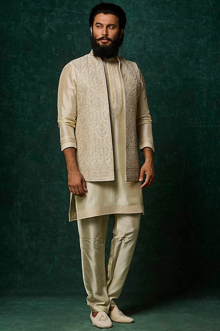Mint Raw Silk Floral Embroidered Bundi Jacket Set by Vanshik at Pernia's Pop Up Shop