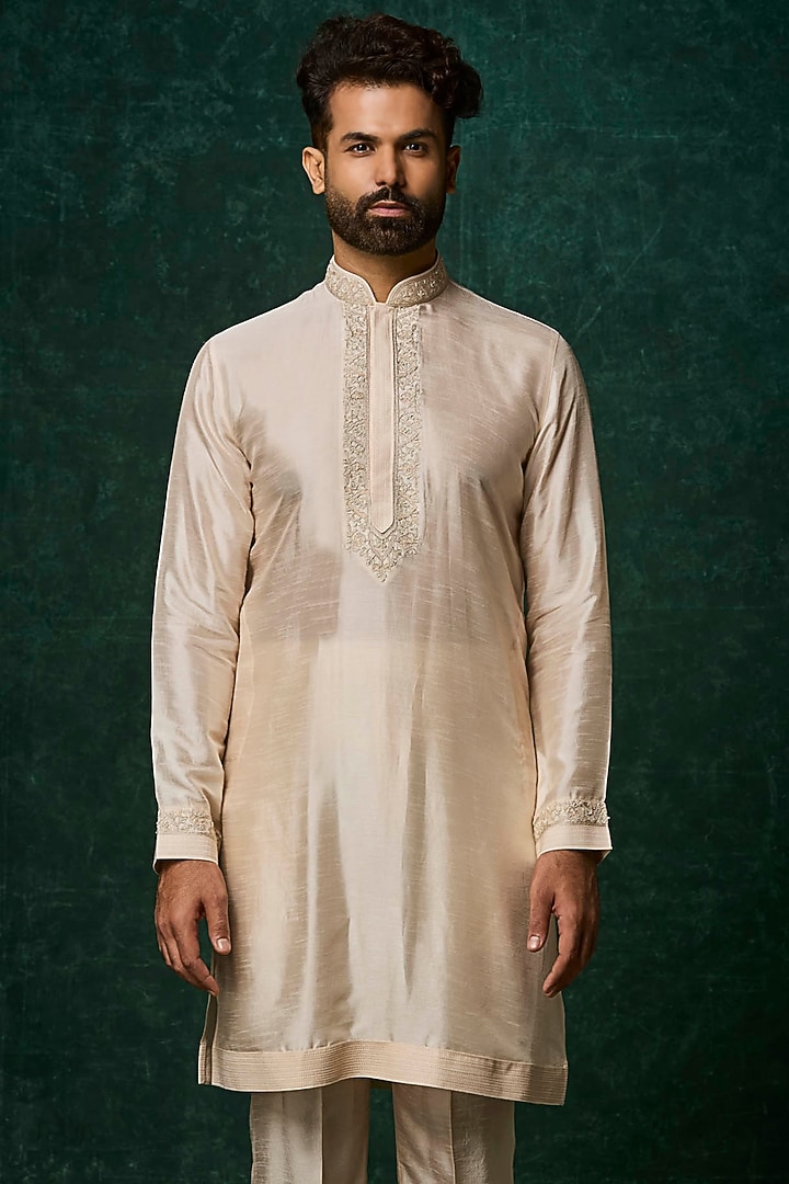 Blush Raw Silk Embroidered Bundi Jacket Set by Vanshik at Pernia's Pop Up Shop