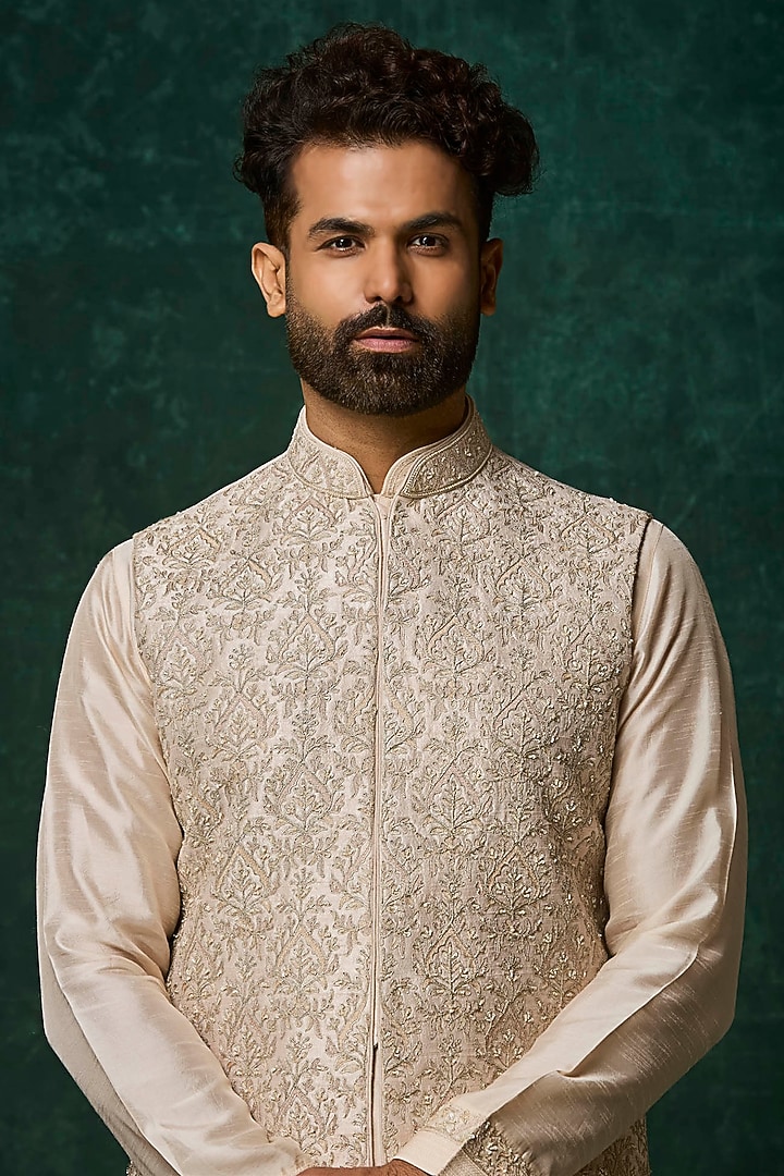 Blush Raw Silk Embroidered Bundi Jacket Set by Vanshik at Pernia's Pop Up Shop