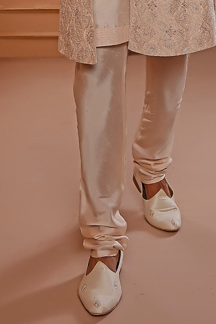 Blush Pink Embroidered Indo-Western Set by Vanshik at Pernia's Pop Up Shop