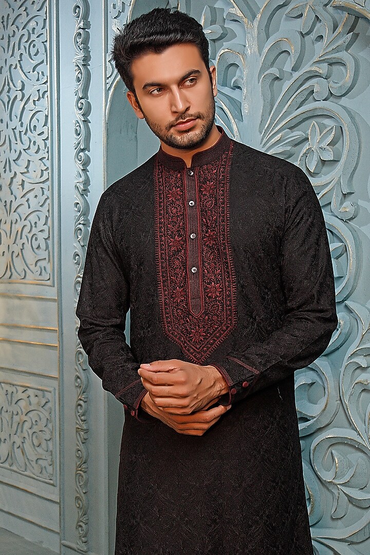 Black Silk Embroidered Kurta Set by Vanshik at Pernia's Pop Up Shop