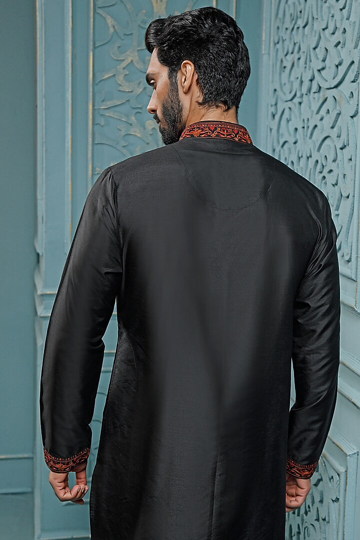 Black Silk Aari Embroidered Kurta Set by Vanshik at Pernia's Pop Up Shop