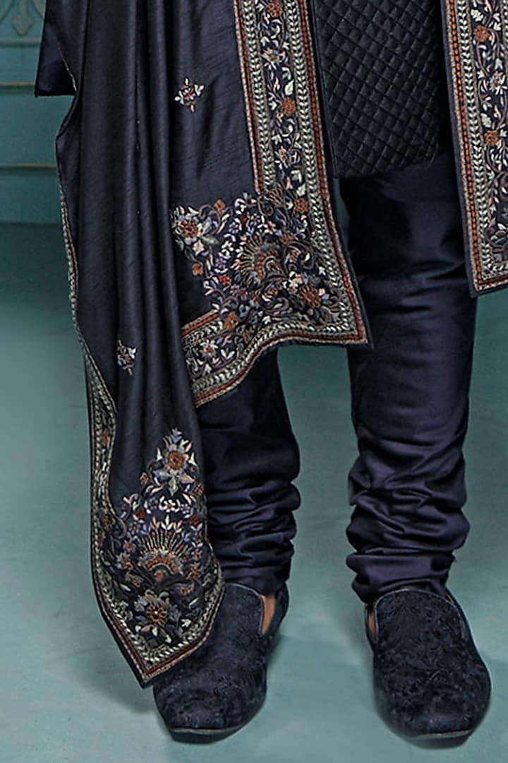Navy Blue Raw Silk Quilted Groom Sherwani Set by Vanshik at Pernia's Pop Up Shop