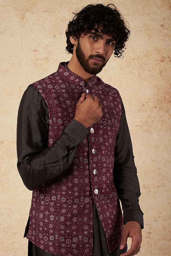 Wine Silk Printed Bundi Jacket Set by Vanshik at Pernia's Pop Up Shop