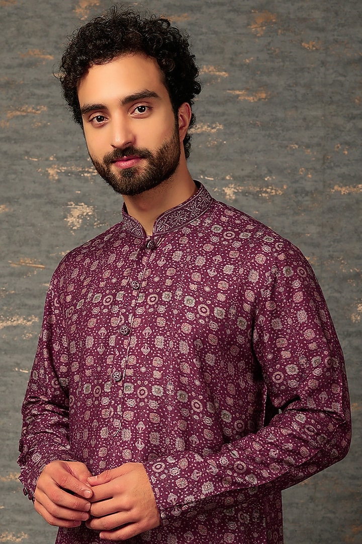 Magenta Silk Printed Kurta Set by Vanshik at Pernia's Pop Up Shop