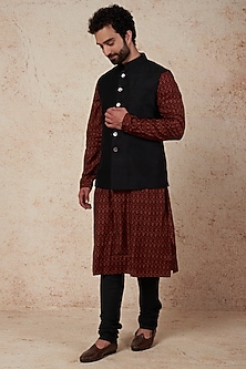 product-color-Black
