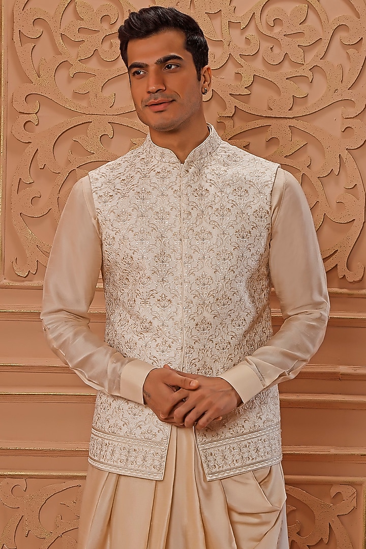 Cream Raw Silk Embroidered Bundi Jacket Set by Vanshik at Pernia's Pop Up Shop