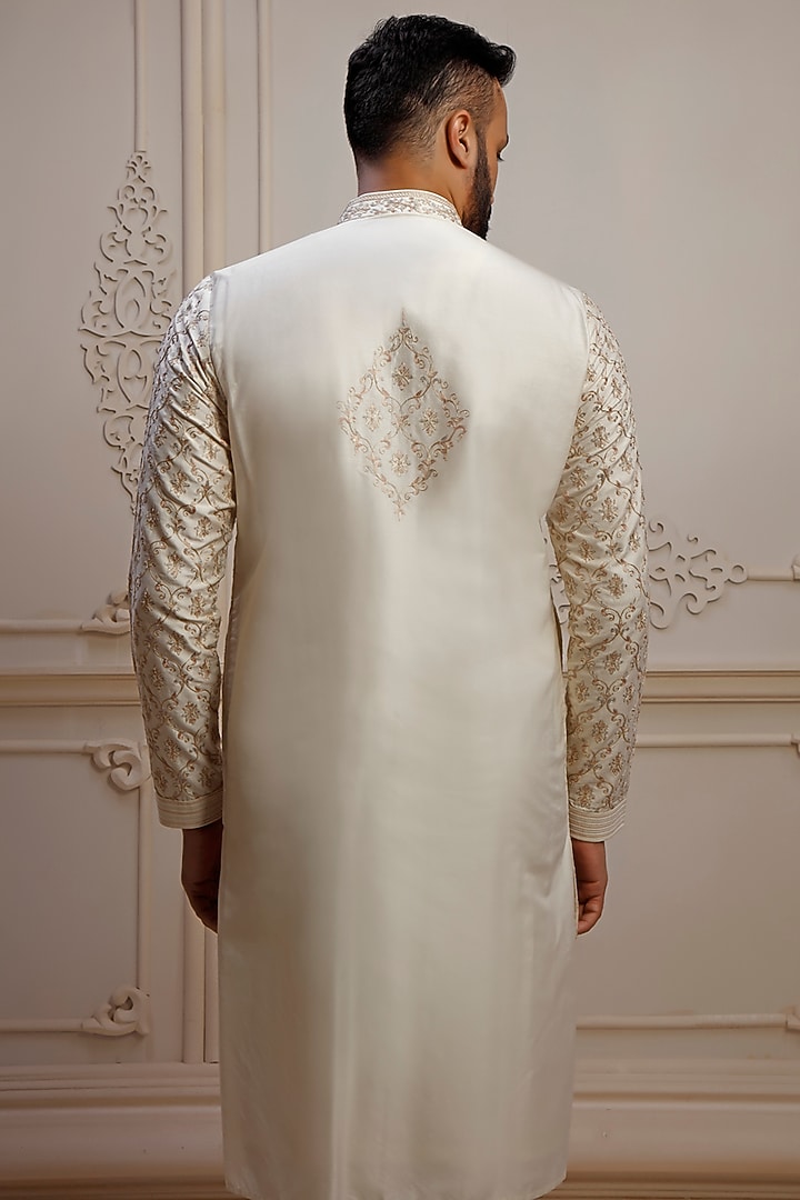 Pearl Dupion Silk Aari Embroidered Kurta Set by Vanshik at Pernia's Pop Up Shop