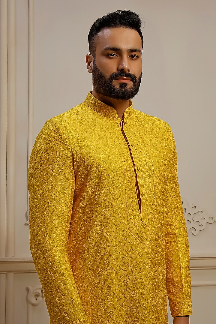 Yellow Chanderi Aari Embroidered Kurta Set by Vanshik at Pernia's Pop Up Shop