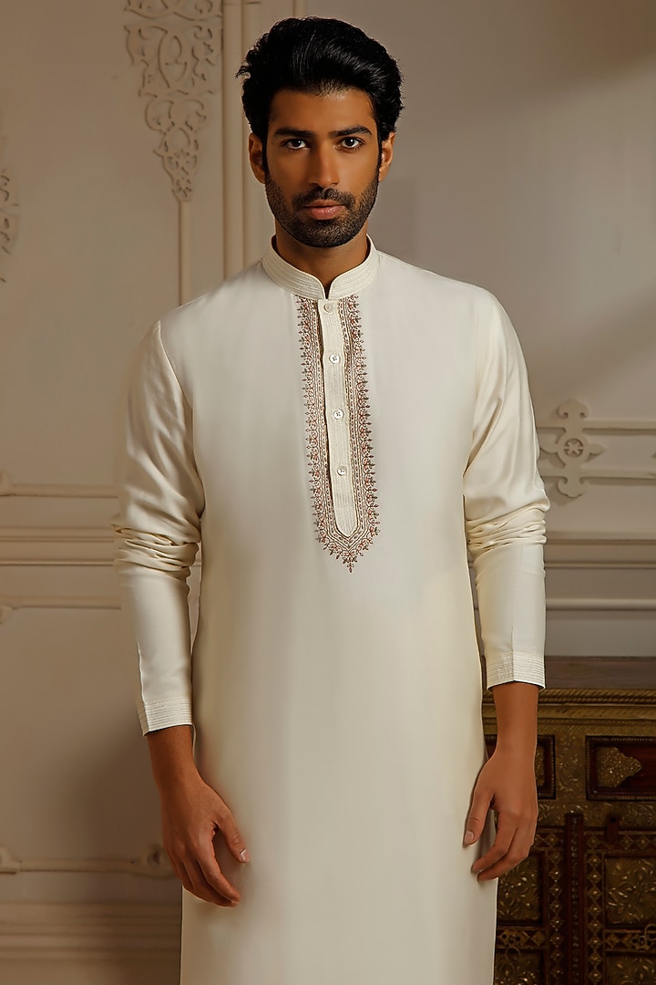 Cream Pashmina Blend Fabric Kashmiri Embroidered Bundi Jacket Set by Vanshik at Pernia's Pop Up Shop