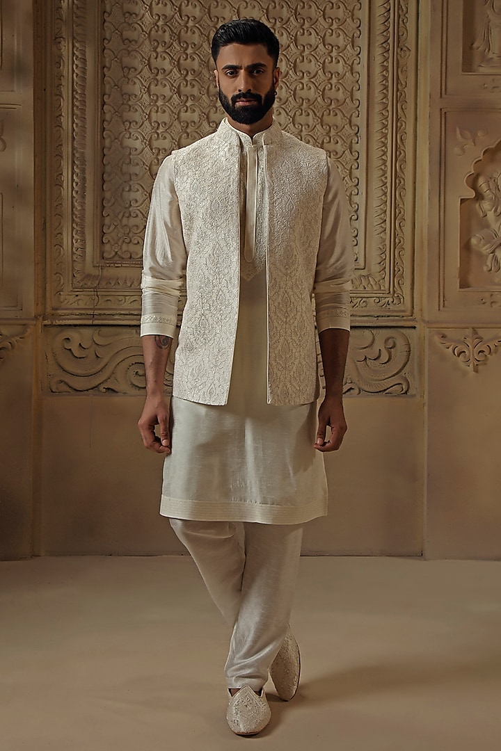 Pearl-Colored Raw Silk Dori Jaal Work & Pearl Embroidered Bundi Jacket Set by Vanshik at Pernia's Pop Up Shop