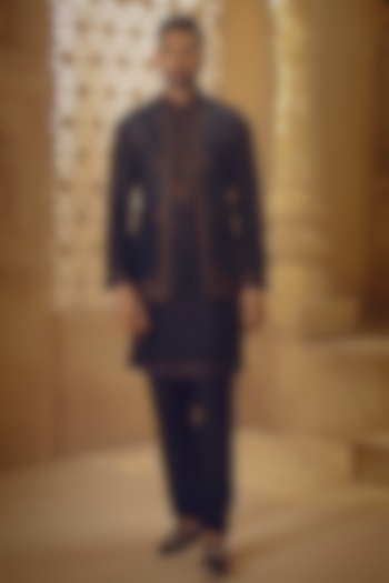 Blue Raw Silk Thread Embroidered Bundi Jacket Set by Vanshik at Pernia's Pop Up Shop