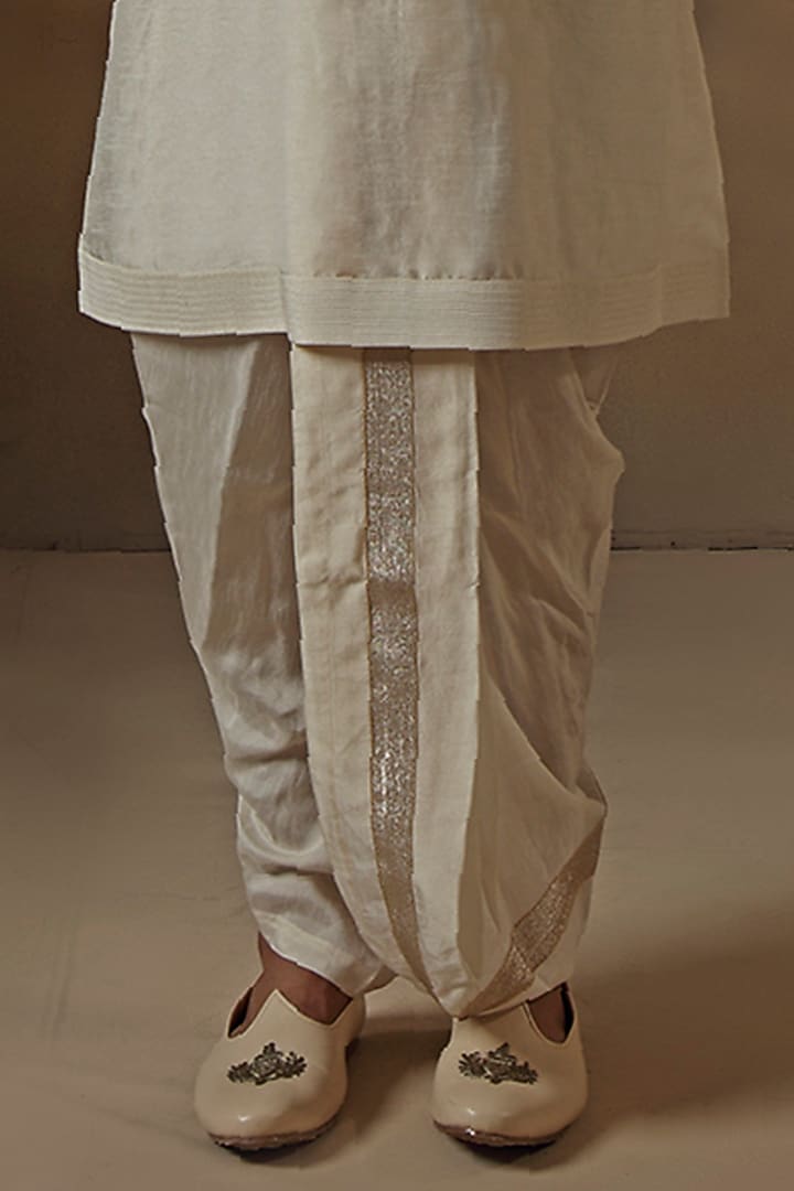 Pearl White Silk Motif Embroidered Bundi Jacket Set by Vanshik at Pernia's Pop Up Shop