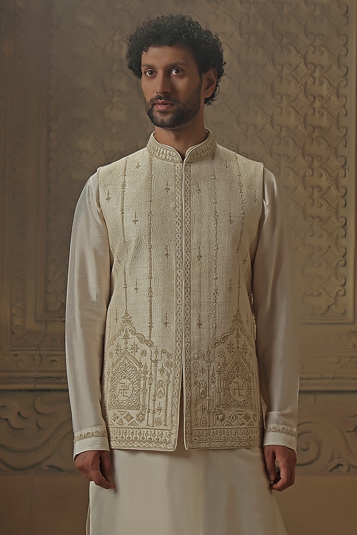 Pearl White Silk Motif Embroidered Bundi Jacket Set by Vanshik at Pernia's Pop Up Shop