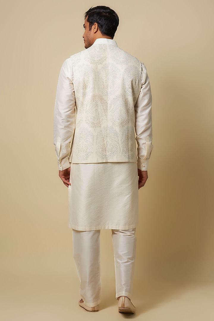 Cream Blended Silk Embroidered Bundi Jacket Set by Vanshik at Pernia's Pop Up Shop