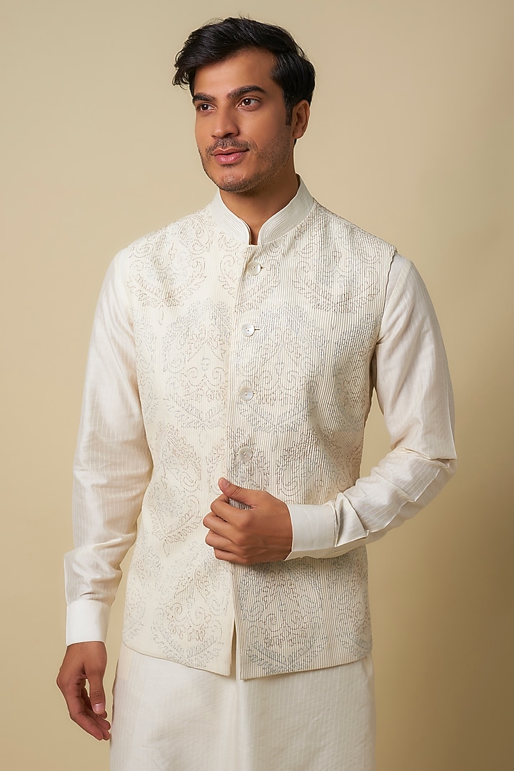 Cream Blended Silk Embroidered Bundi Jacket Set by Vanshik at Pernia's Pop Up Shop