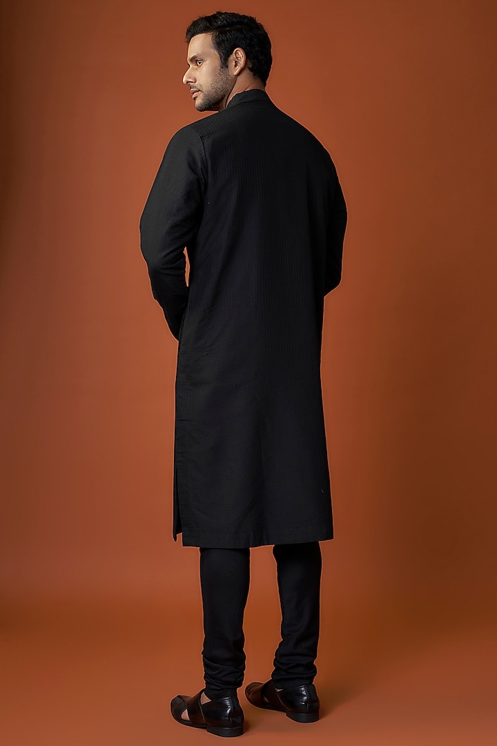 Black Soft Silk Pintuck Kurta Set by Vanshik at Pernia's Pop Up Shop