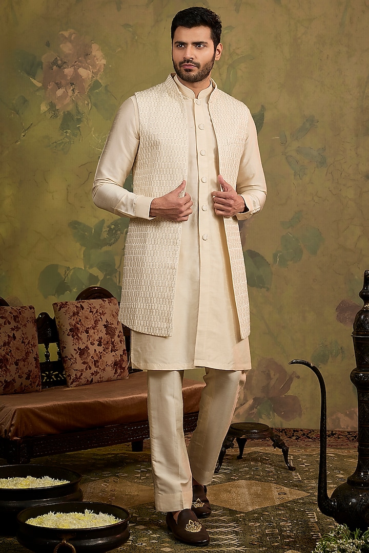 Pearl-Toned Silk Zari Indowestern Set by Vanshik