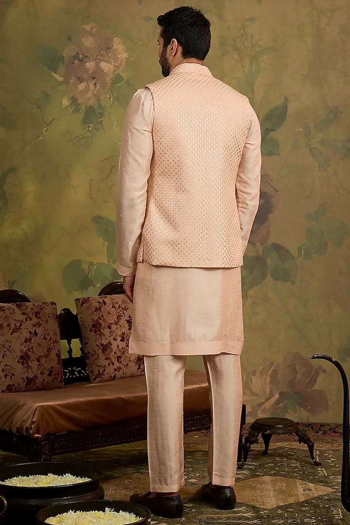 Peach Silk Embroidered Bundi Jacket Set by Vanshik at Pernia's Pop Up Shop