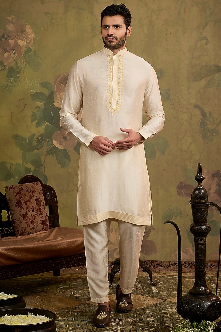 Yellow Silk Embroidered Bundi Jacket Set by Vanshik at Pernia's Pop Up Shop