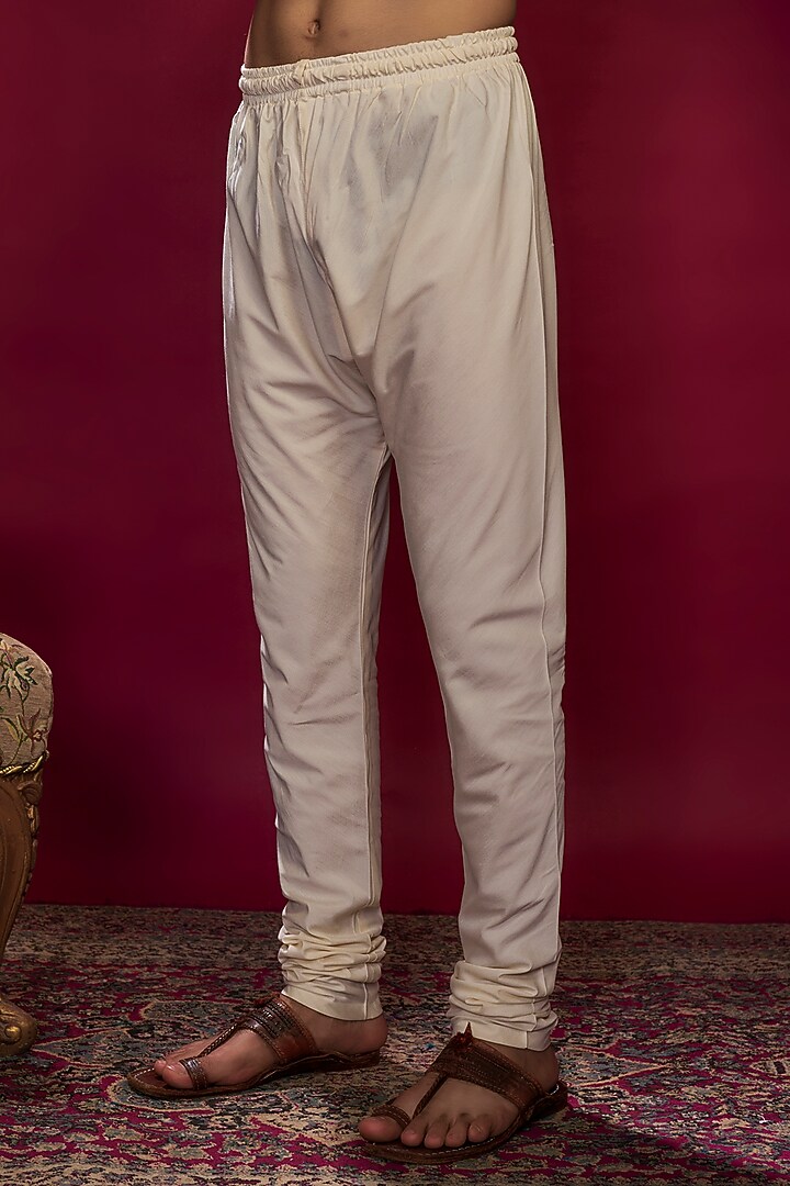 Ivory Georgette Pearl Embroidered Lucknowi Kurta Set by Vanshik at Pernia's Pop Up Shop
