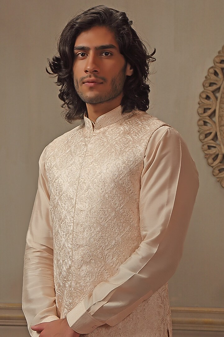 Peach Linen Blend Bundi Jacket by Vanshik at Pernia's Pop Up Shop
