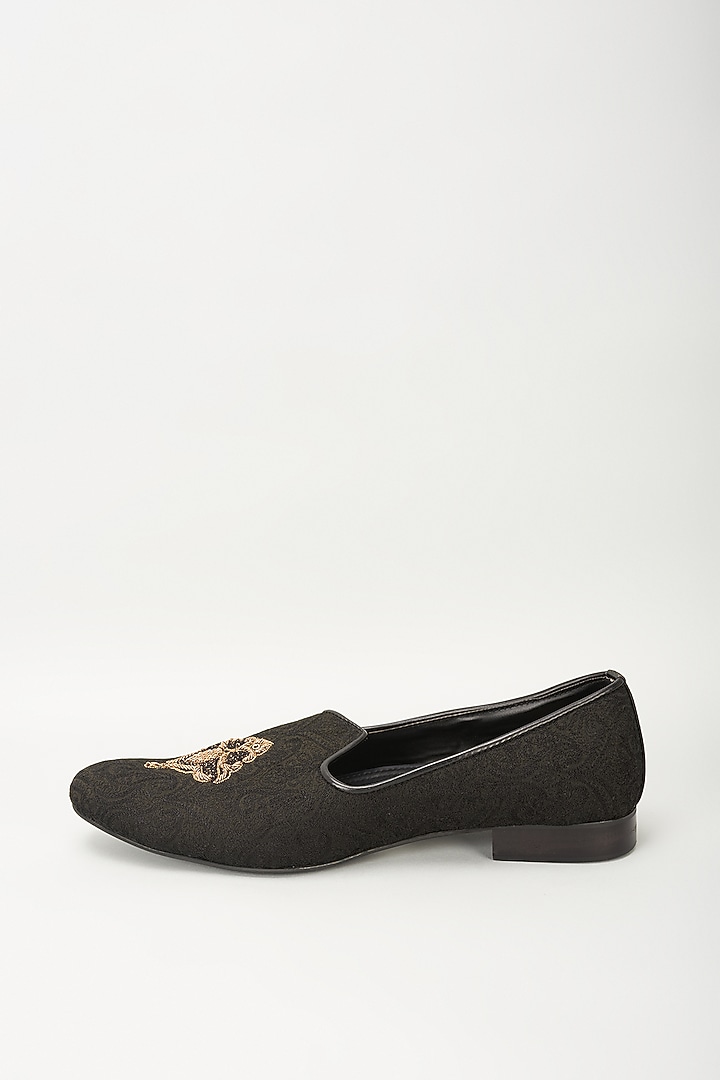 Black Processed Leather Antique Zardosi Embroidered Mojaris by Vanshik at Pernia's Pop Up Shop