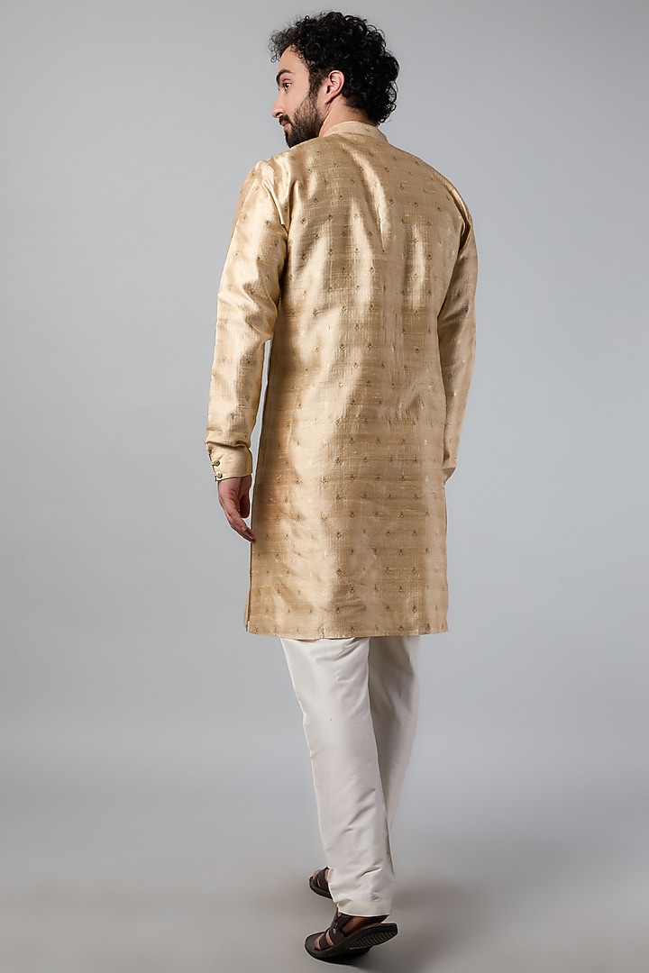 Gold Raw Silk Embroidered Kurta Set by Vanshik at Pernia's Pop Up Shop