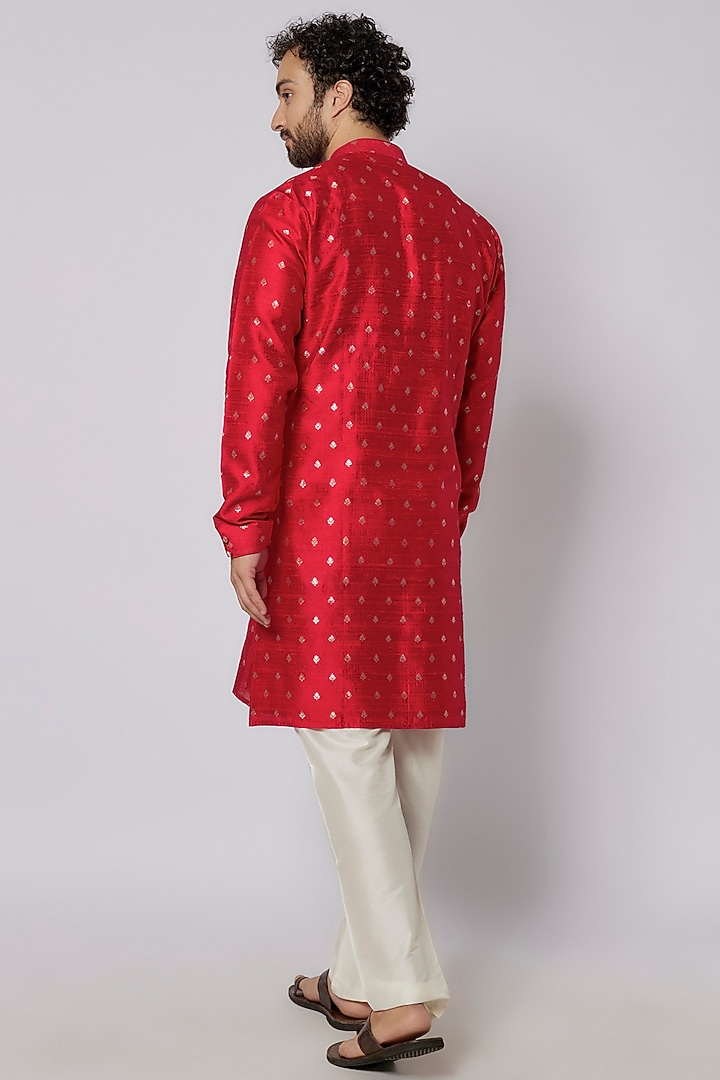 Red Raw Silk Kurta Set by Vanshik at Pernia's Pop Up Shop