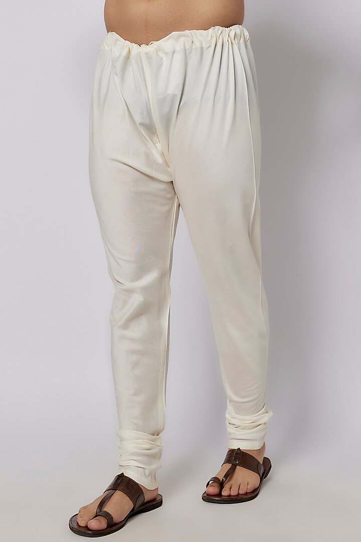 Pearl Georgette Lucknowi Embroidered Kurta Set by Vanshik at Pernia's Pop Up Shop