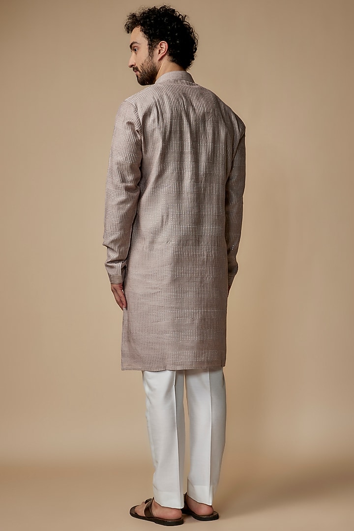 Mauve Blended Silk Sequins Embroidered Kurta Set by Vanshik at Pernia's Pop Up Shop
