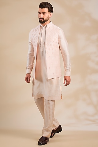 Blush Silk Bundi Jacket Set by Vanshik