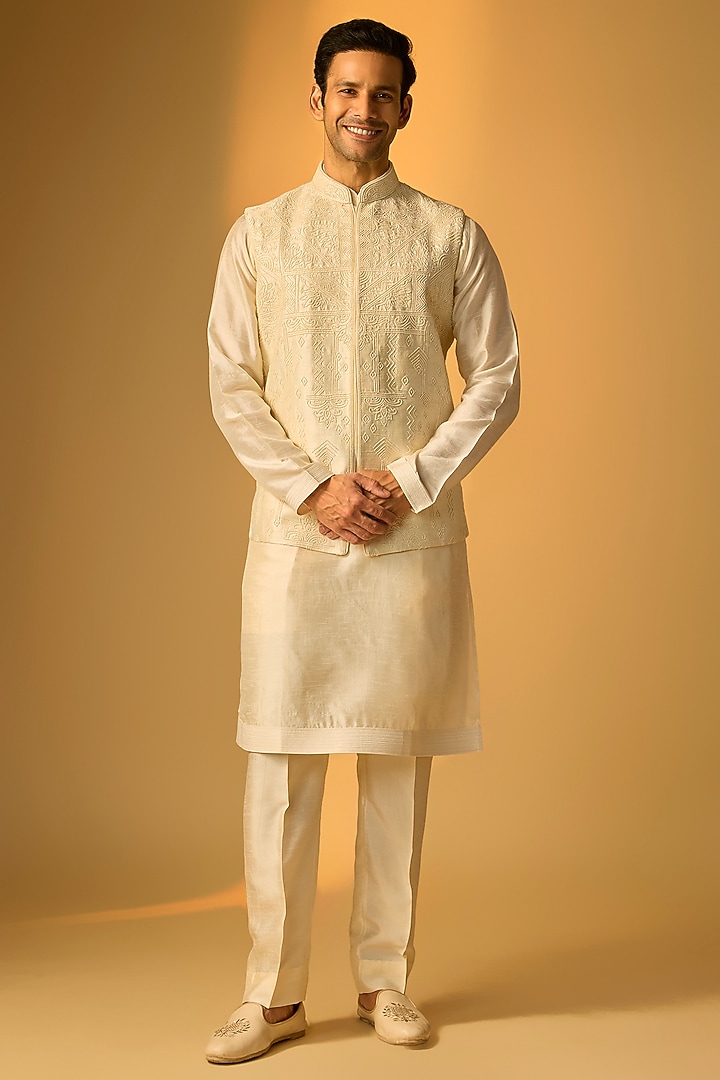 Pearl White Silk Bundi Set by Vanshik at Pernia's Pop Up Shop