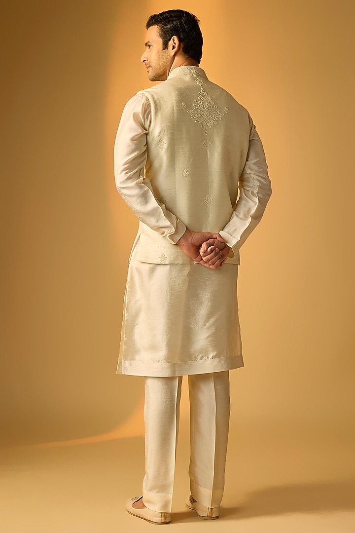 Pearl White Silk Bundi Set by Vanshik at Pernia's Pop Up Shop