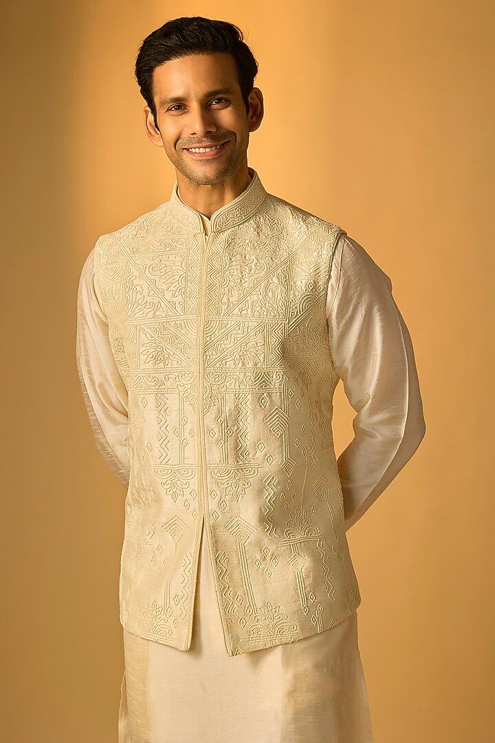 Pearl White Silk Bundi Set by Vanshik at Pernia's Pop Up Shop