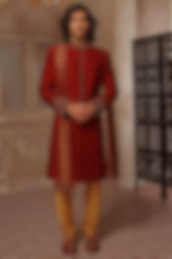 Maroon Digital Embroidered Wedding Sherwani Set by Vanshik at Pernia's Pop Up Shop