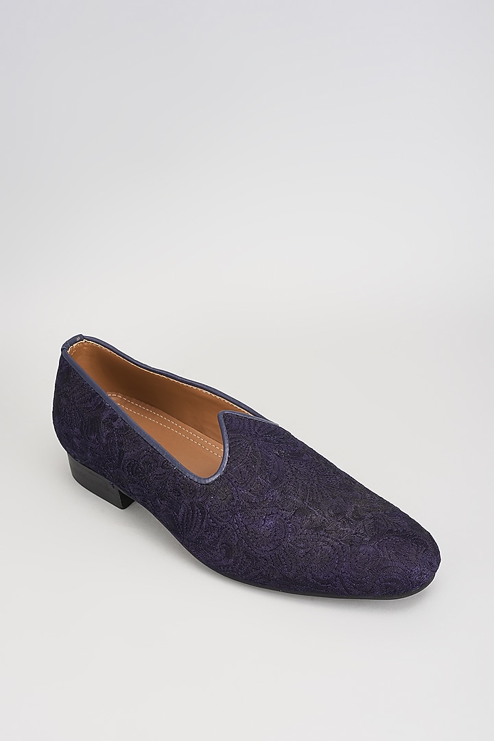 Blue Rich Silk Mojaris by Vanshik at Pernia's Pop Up Shop