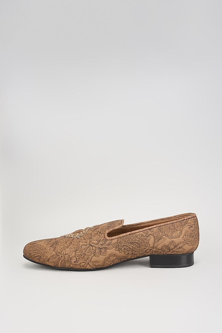 Tan Suede Motif Embroidered Mojaris by Vanshik at Pernia's Pop Up Shop