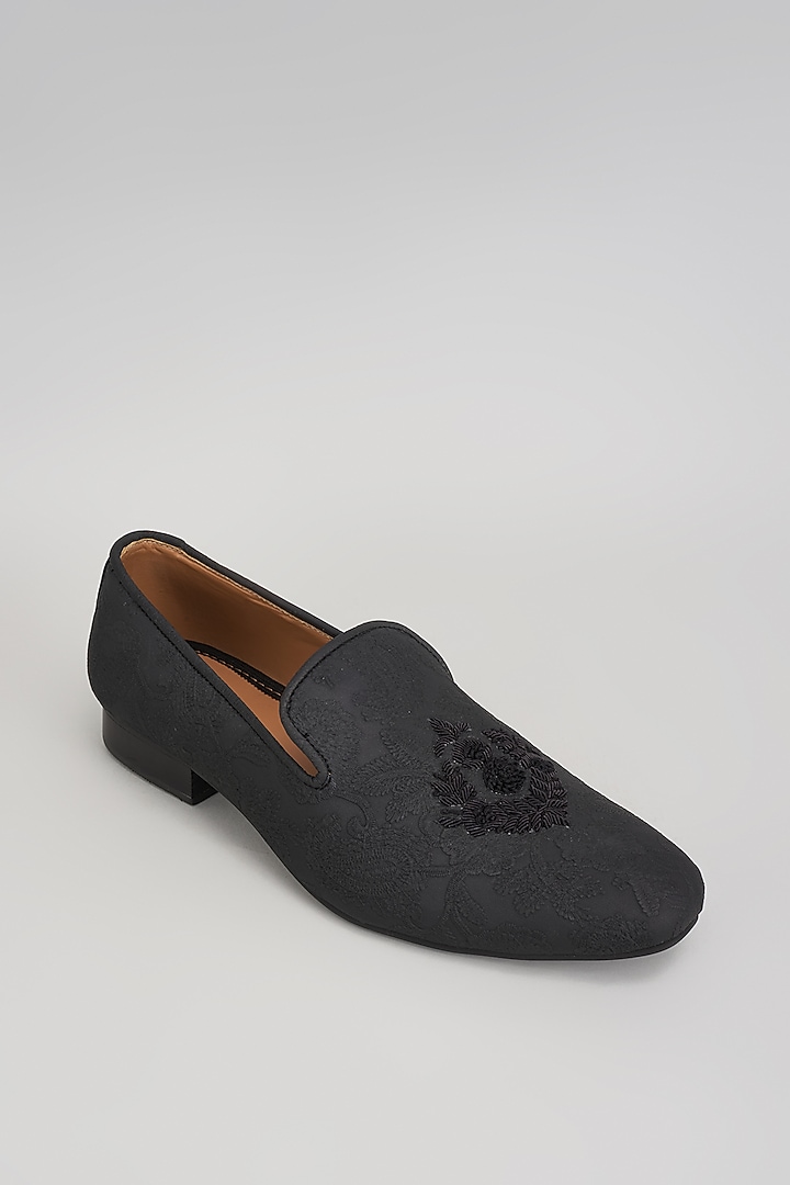 Black Suede Motif Embroidered Mojaris by Vanshik at Pernia's Pop Up Shop
