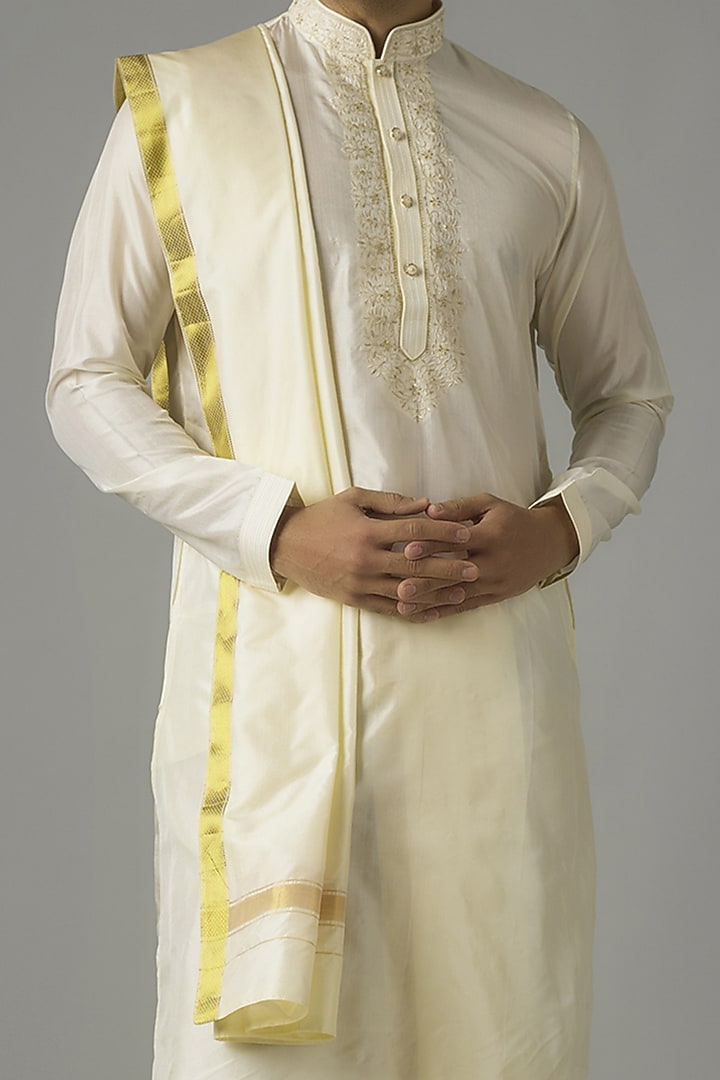 Ivory Silk Dupatta by Vanshik at Pernia's Pop Up Shop