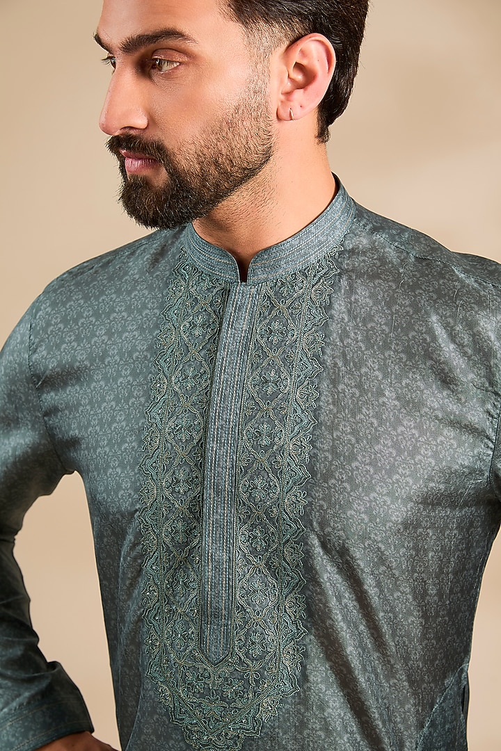 Grey Silk Kurta by Vanshik at Pernia's Pop Up Shop