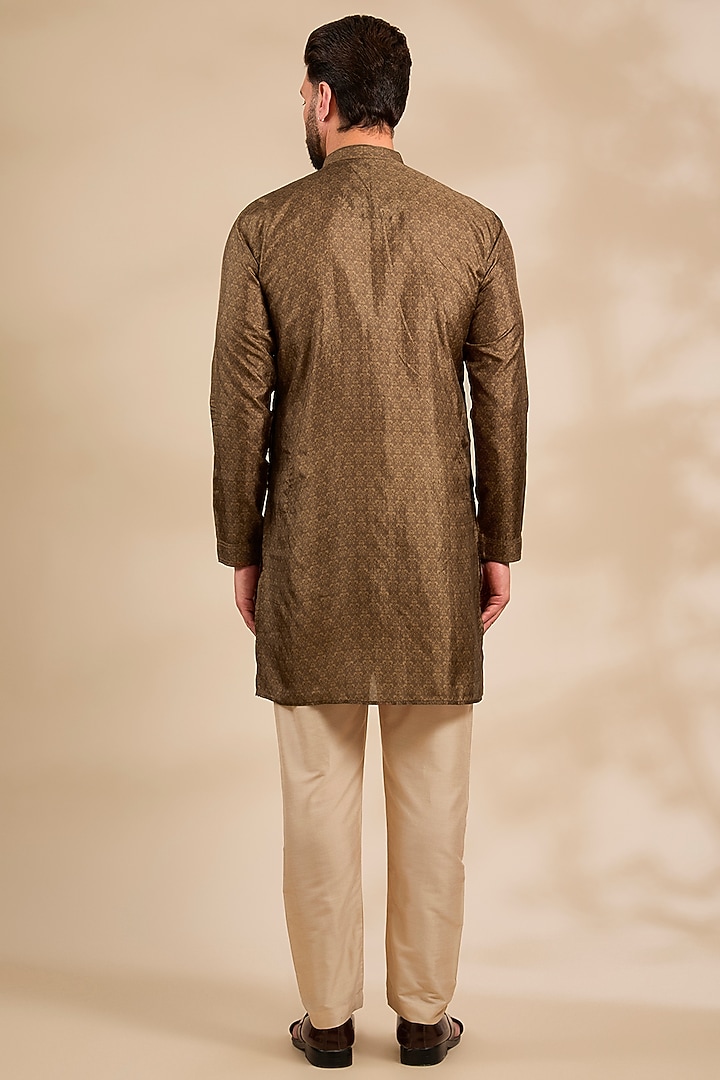 Brown Silk Kurta by Vanshik at Pernia's Pop Up Shop