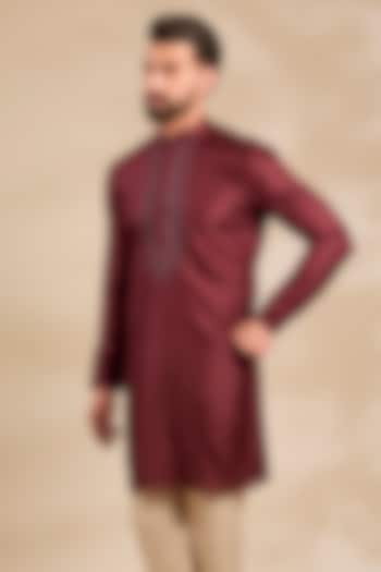 Maroon Silk Kurta by Vanshik at Pernia's Pop Up Shop